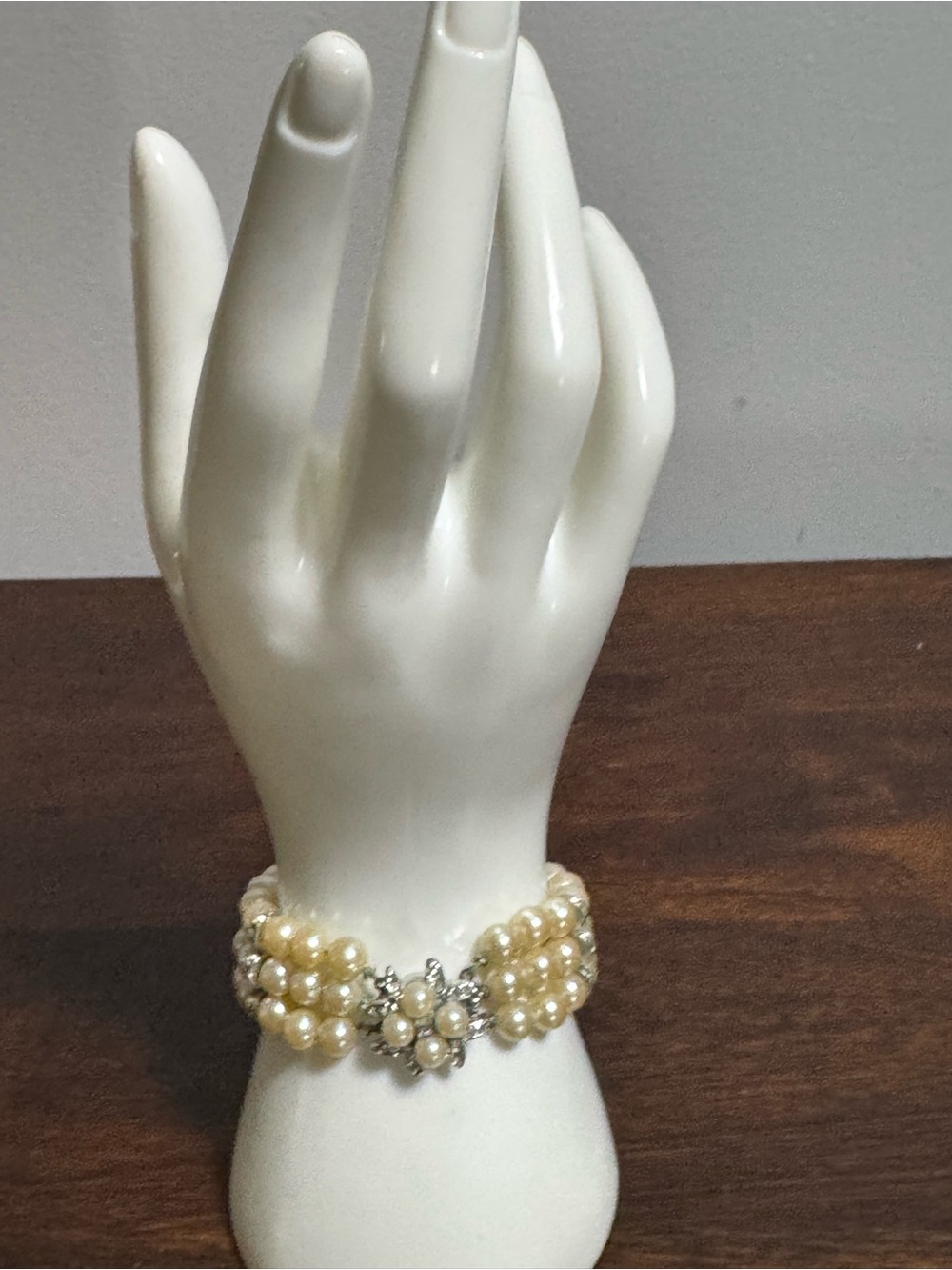 Pearl Cluster Bracelet in Cream with Rhinestone Accent